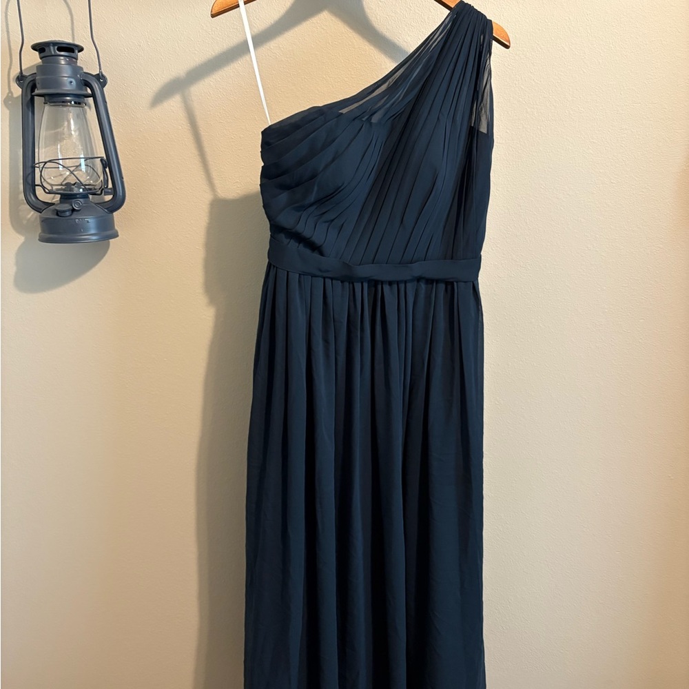 Elegant One-Shoulder Black Dress